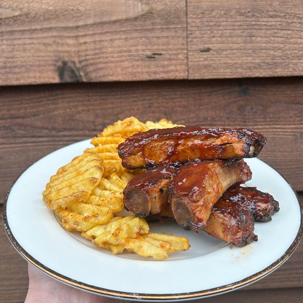 Fenton Winery & Brewery Rib Dinner